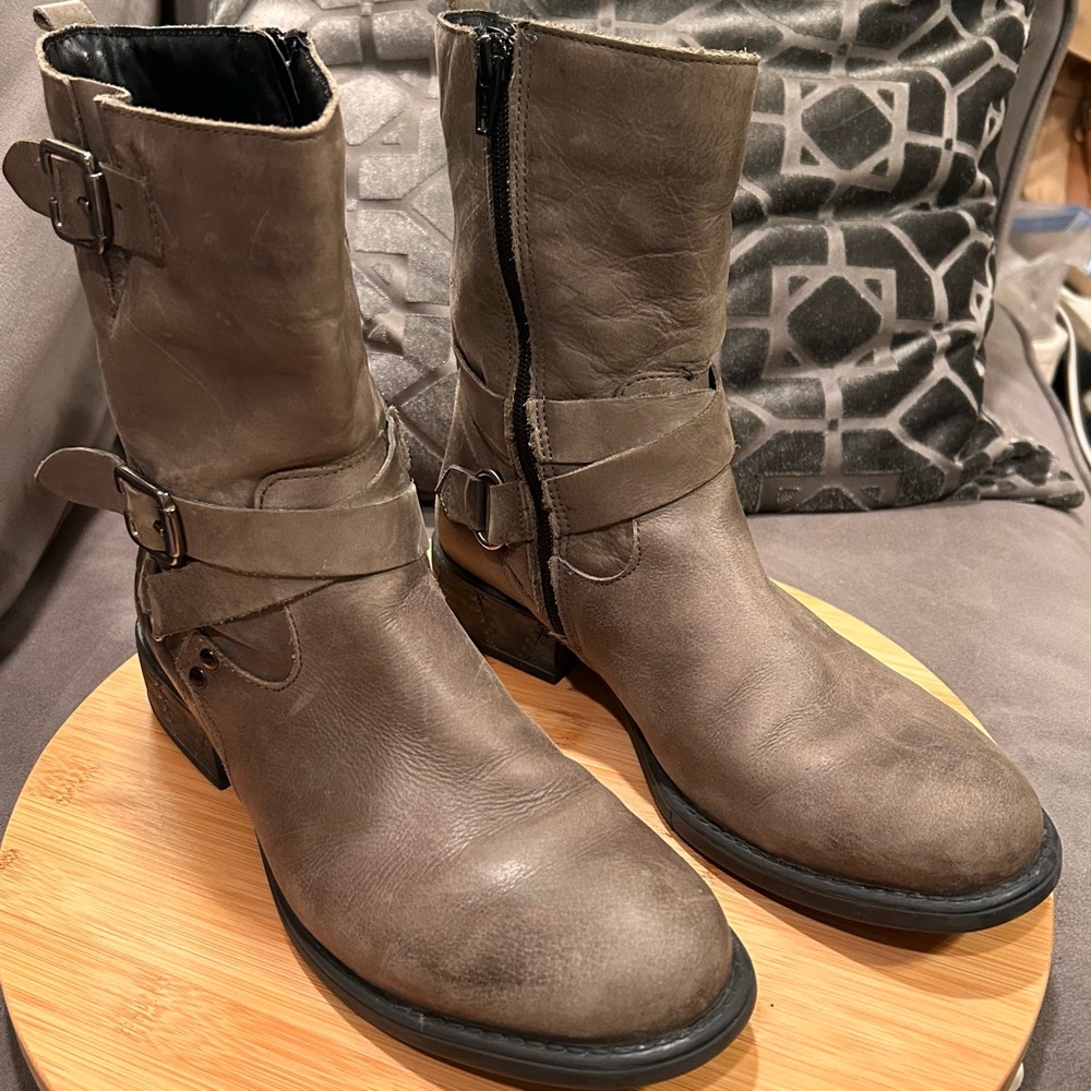Eric Michael Gray Leather Slouch Boots Women’s Size EU 37 US 7.